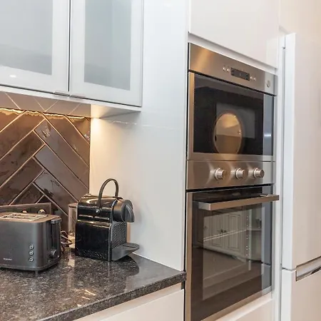 B35 - Andorinha Heart In Appartement *