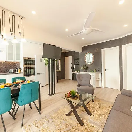 B35 - Andorinha Heart In Appartement